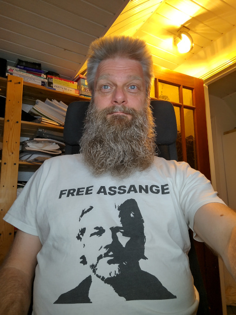 free_assange.jpg