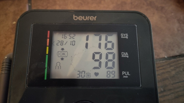Bloeddrukmeter: 176 over 98