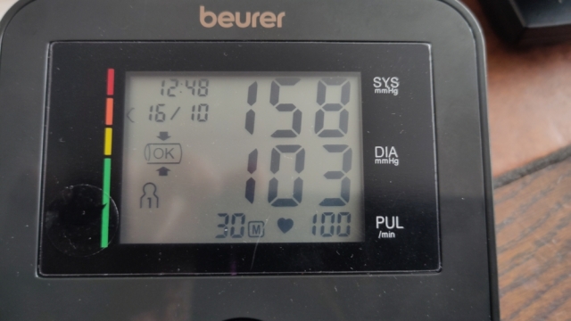 Bloeddrukmeter: 158 over 103